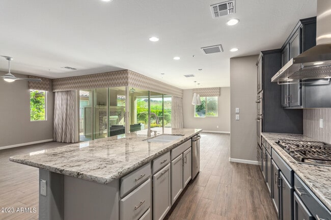 Building Photo - 29098 N Sorrento Dr