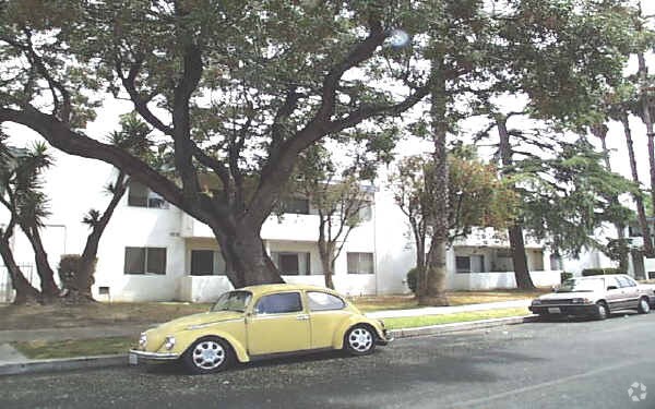 Foto del edificio - 13921 Bessemer St