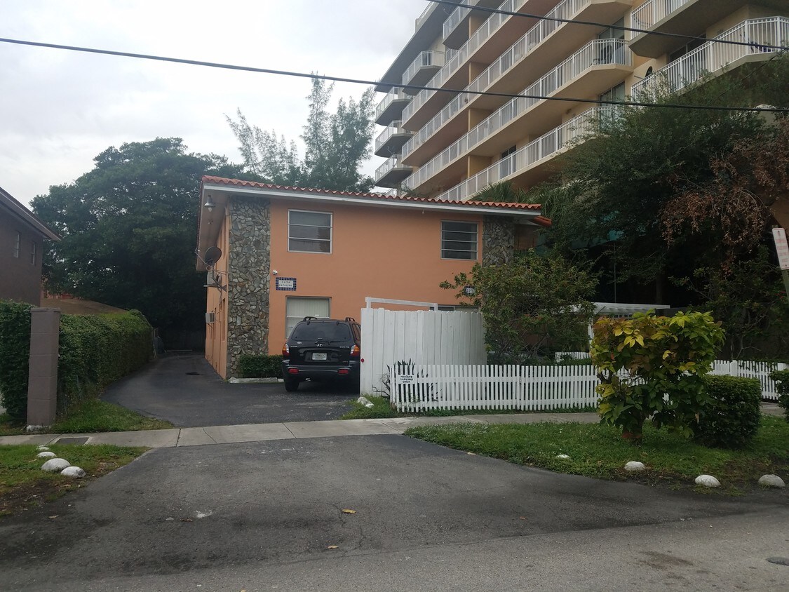 Foto del edificio - Casa Catalina Apartments