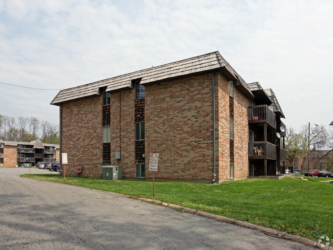 peppertree apartment homes shawnee mission ks