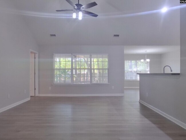 Building Photo - 214 Silverwood Trail