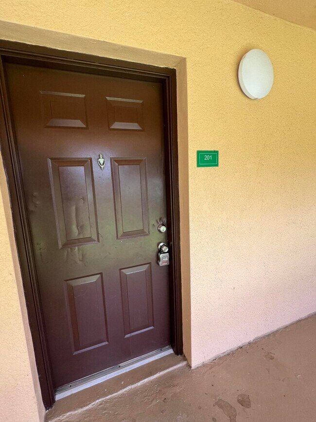 Foto del edificio - 281 SW Palm Dr
