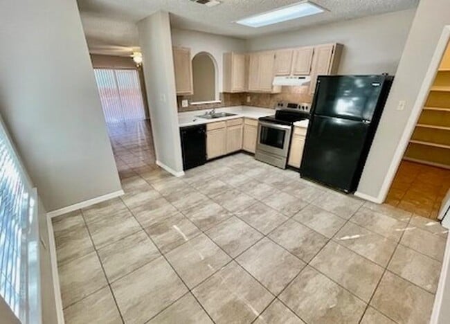 Foto del edificio - 7423 Corian Park Dr