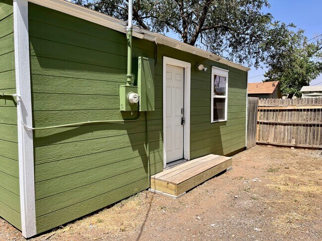 Foto del edificio - 2405 22nd Pl