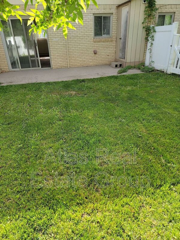 Foto del edificio - 3330 Glenarm Rd