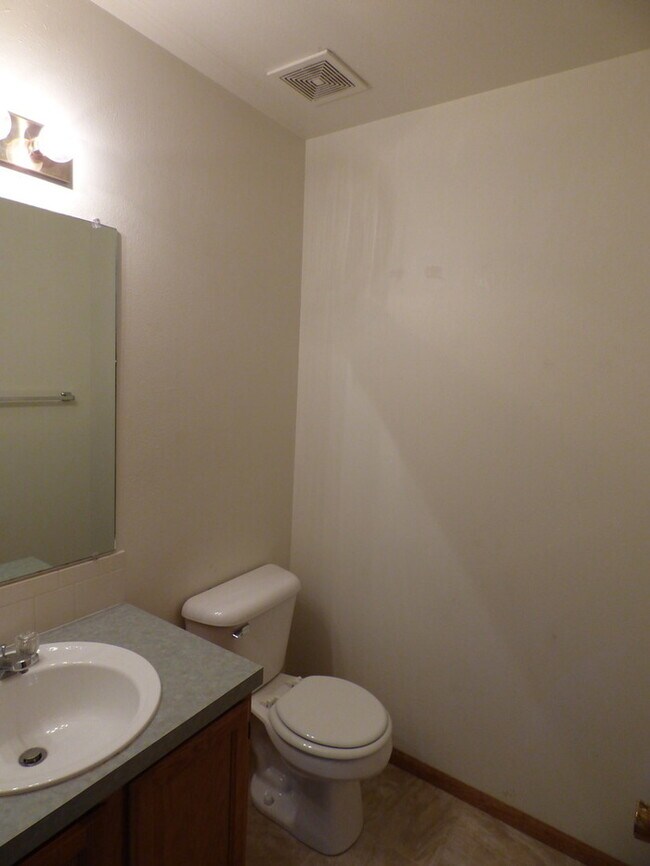 Foto del edificio - Lovely 3 Bed/2.5 Bath Townhome in Southwes...