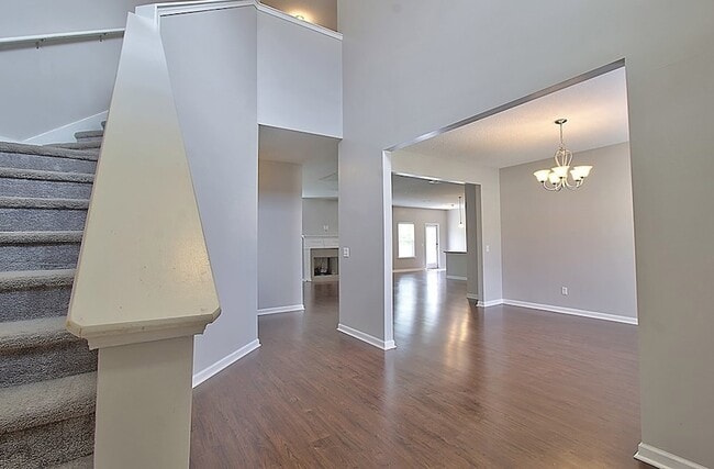 Building Photo - 1429 Evergreen Trl