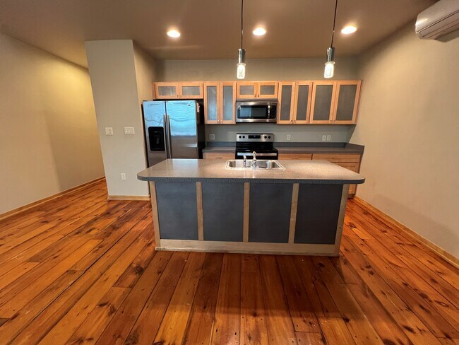 Kitchen - 922 Main St