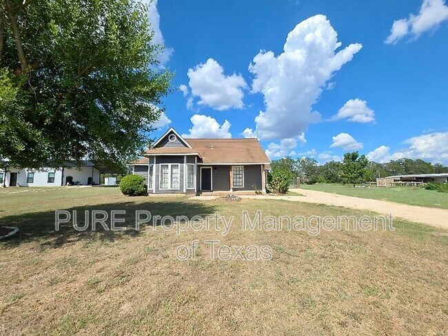 Foto del edificio - 1081 Private Rd 7023