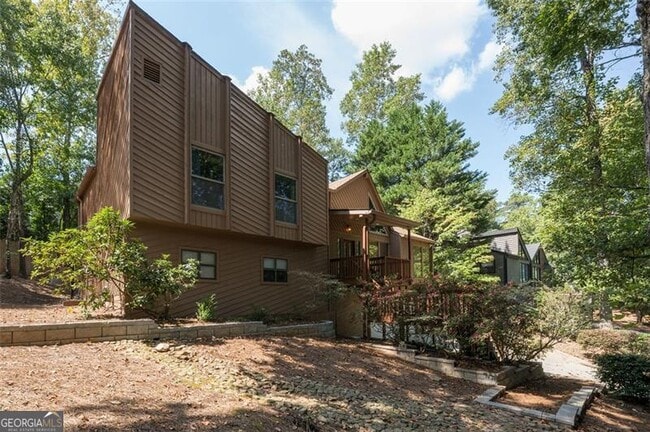 Building Photo - 3761 Northpoint Dr