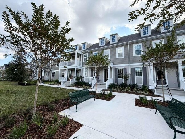 Foto del edificio - 2444 Celebration Blvd