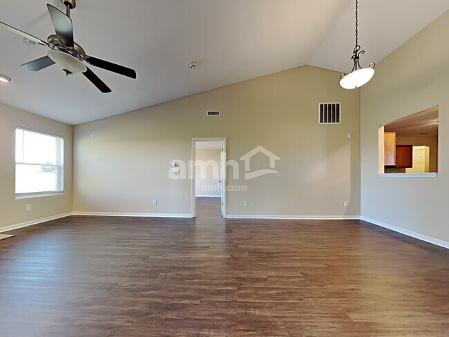 Building Photo - 3601 White Cliff Way