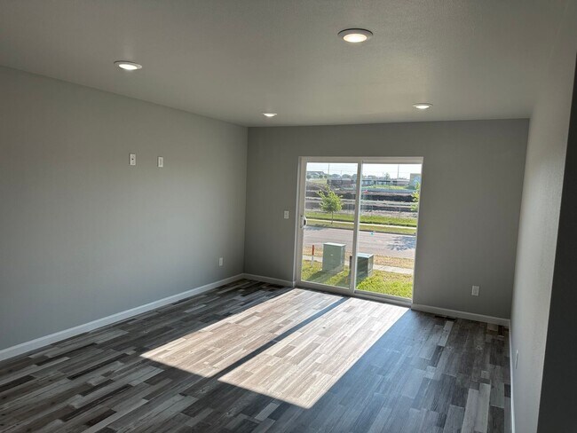 Building Photo - Stunning Modern Home for Rent - 117 Marsha...