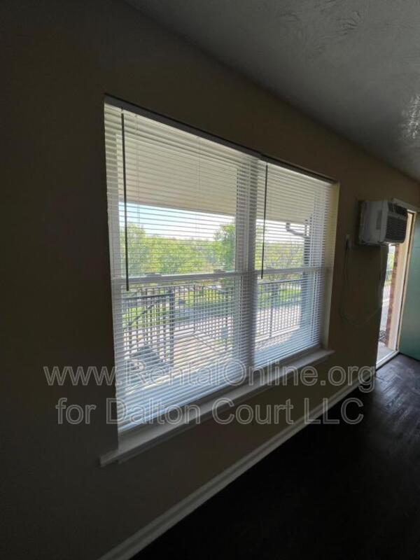 Building Photo - 1972 Cambridge Dr