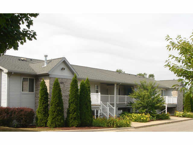 Community - White Pines Apartments (White Pines Apts LLC)