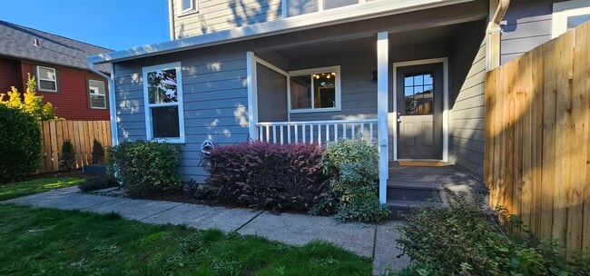 Back porch - 528 NE Going Street
