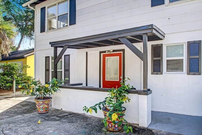 Building Photo - 9 Sylvan Dr