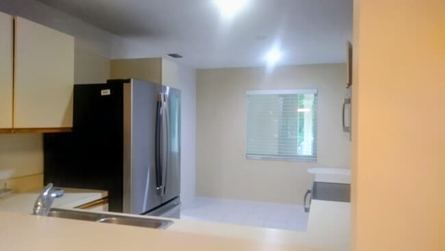 Foto del edificio - 260 Timber Lake Cir