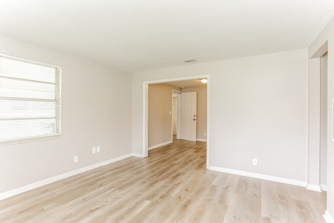 Building Photo - 5601 Tampico Rd