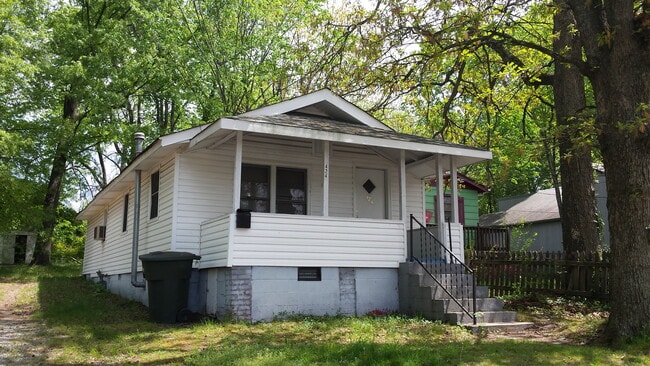 Building Photo - 424 Beech St