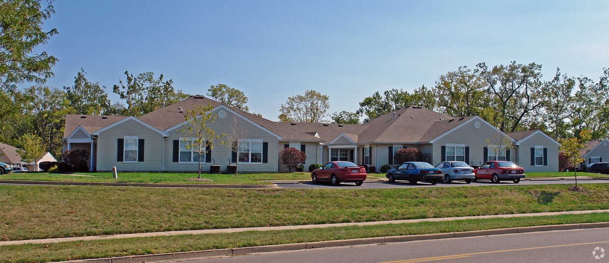 Building Photo - CREEKSIDE VILLAS