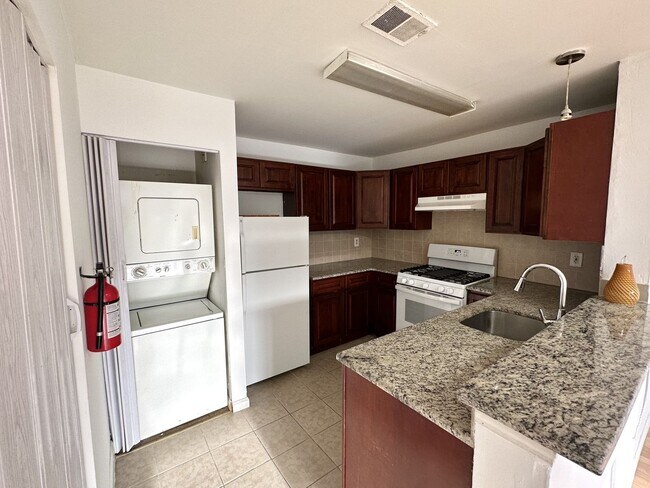 Foto del edificio - 1 bedroom 1 bathroom