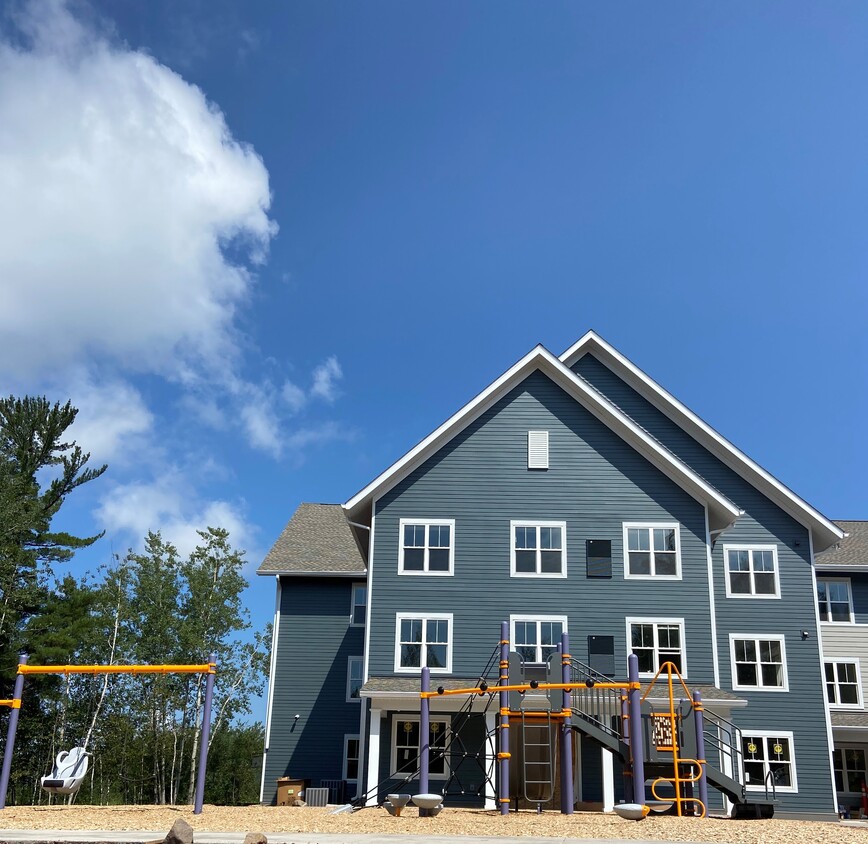 Building Photo - Decker Dwellings