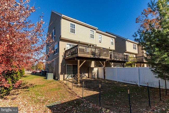 Building Photo - 600 Cinnaminson St