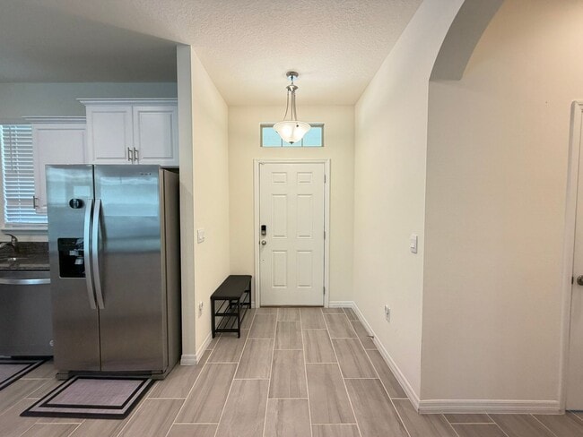Building Photo - Perfect Home waiting for you! FULLY FURNISHED!