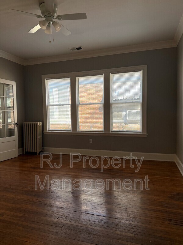 Foto del edificio - 72 N Belvedere Blvd