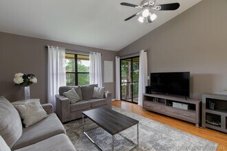 Building Photo - 13115 Belhaven Ct