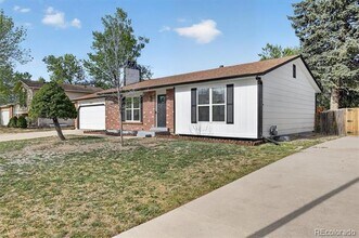 Building Photo - 9334 Bellaire St