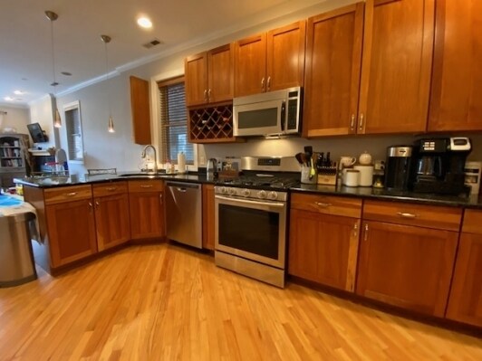 Foto del edificio - 2625 W Belmont Ave