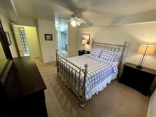 Foto del edificio - 1306a Summit Ave