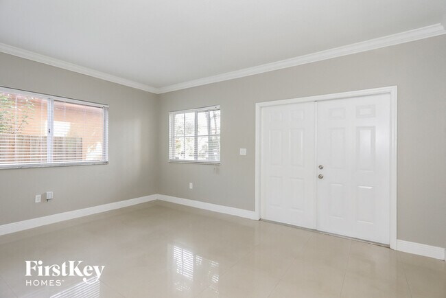 Foto del edificio - 1320 NE 41st Pl