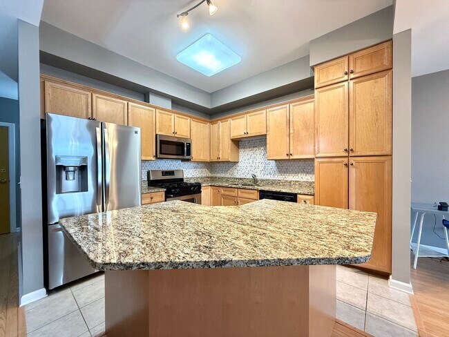 Foto del edificio - 8711 W Bryn Mawr Ave