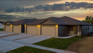 Building Photo - 8830 Bristlecone Dr