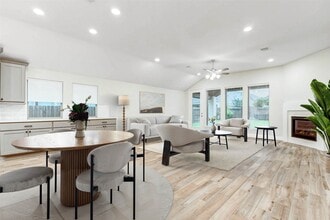 Building Photo - 624 Cape Capri Dr