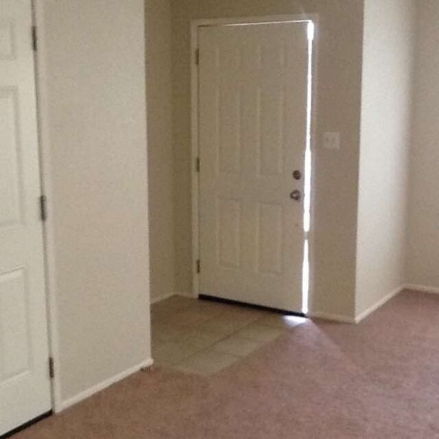 Foto del edificio - House For Rent in Modesto