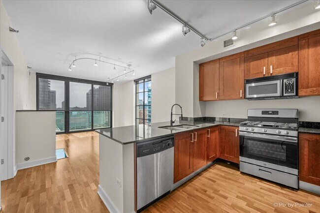 Foto del edificio - 744 N Clark St