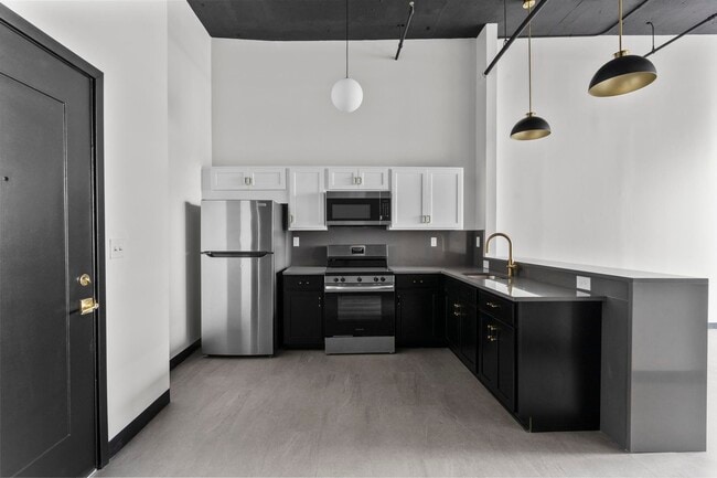 Building Photo - Burritt