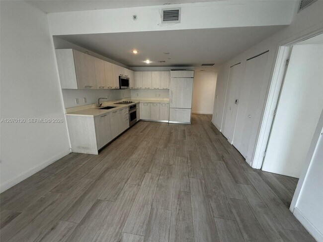 Foto del edificio - 55 SW 9th St