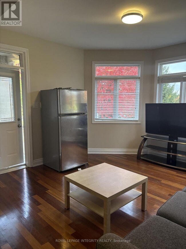 Building Photo - 600 Caracara Dr