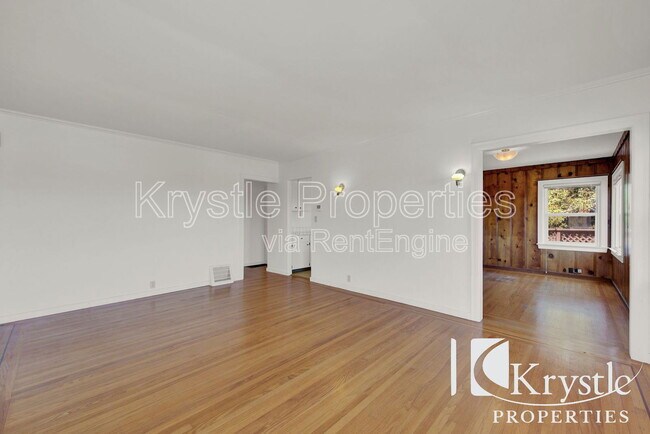 Building Photo - 303 Carter St