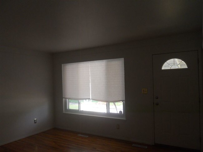 Building Photo - 27760 Woodmont St