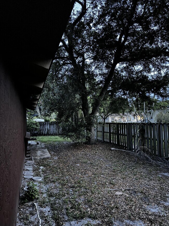 Foto del edificio - 6944 NW 30th Ave