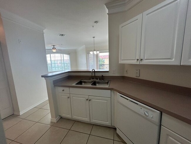 Foto del edificio - 4306 Bayside Village Dr