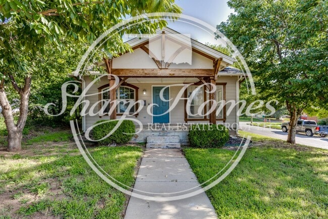 Photo - 1633 NE 11th St House