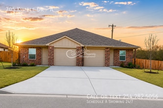 Building Photo - 705 Kimble Dr