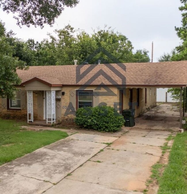 Building Photo - 316 E Harmon Dr